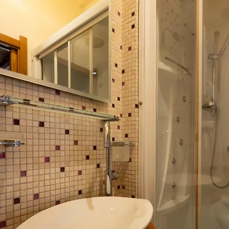 Condotti Gasthof 2*