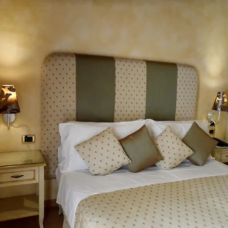 Condotti 4*