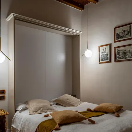 Condotti Guest house 2*