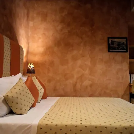 Condotti 4*