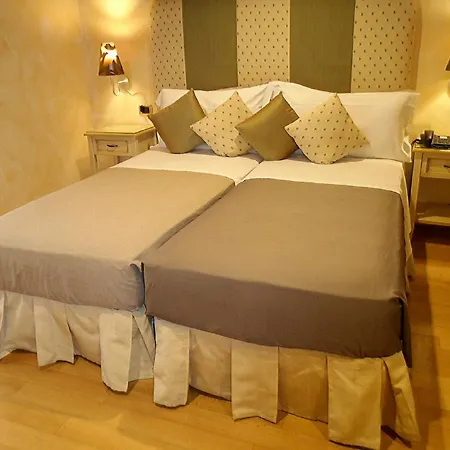 Condotti 4*