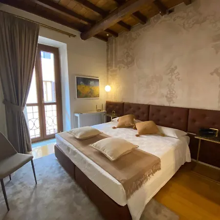 Condotti Affittacamere 4*