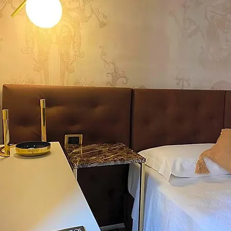 Condotti Affittacamere 4*