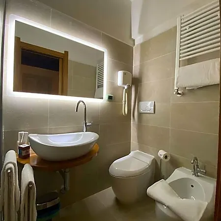 Condotti 4*