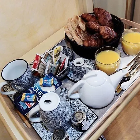 Condotti Guest house Rome