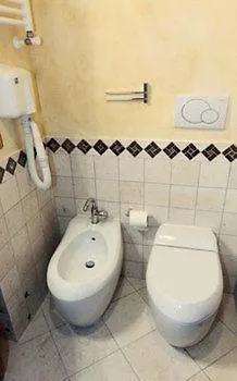 Condotti 4* Roma