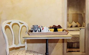 Condotti 4* Roma