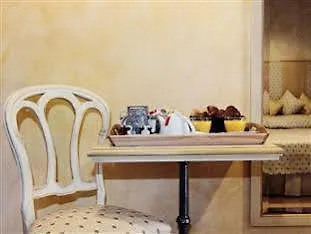 Condotti 4*