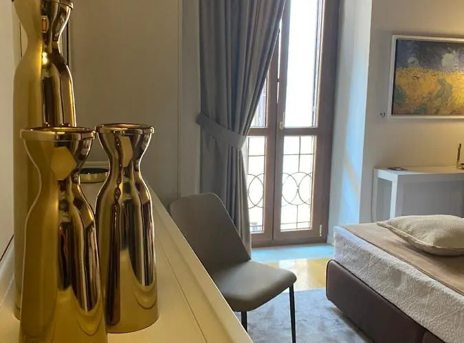 Condotti Konukevi 4*