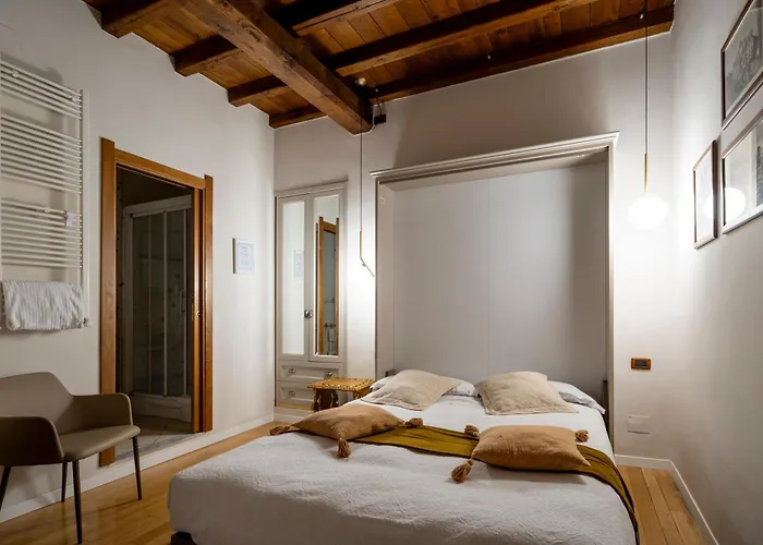 Condotti Konukevi Roma