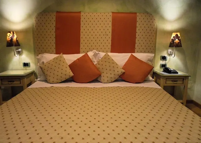 Konukevi Condotti 4*