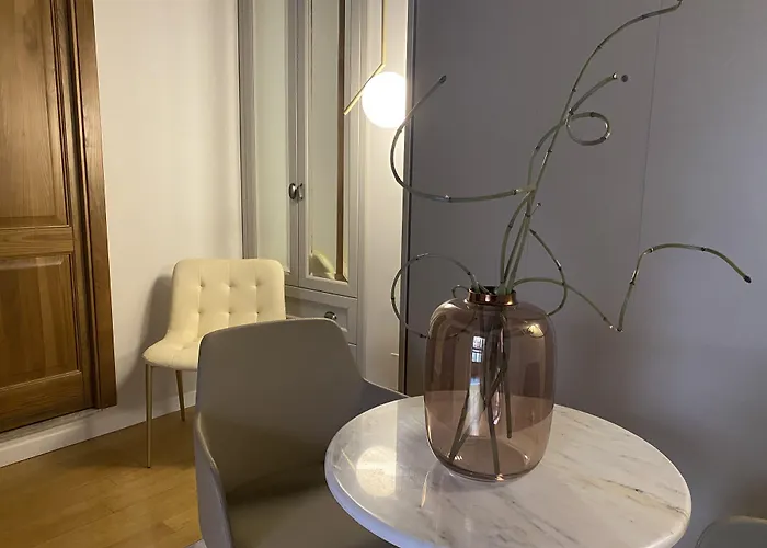 Condotti Konukevi 4*