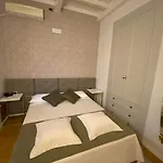 Condotti Guest house Rome