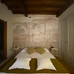 Condotti Guest house 4*