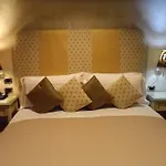 Condotti 4*