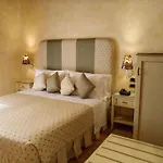 Condotti Guest house