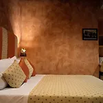 Condotti 4*