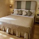 Condotti 4* Rome