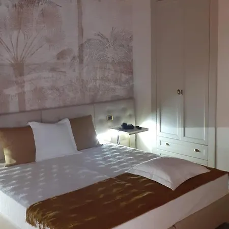 Condotti 4* Rome